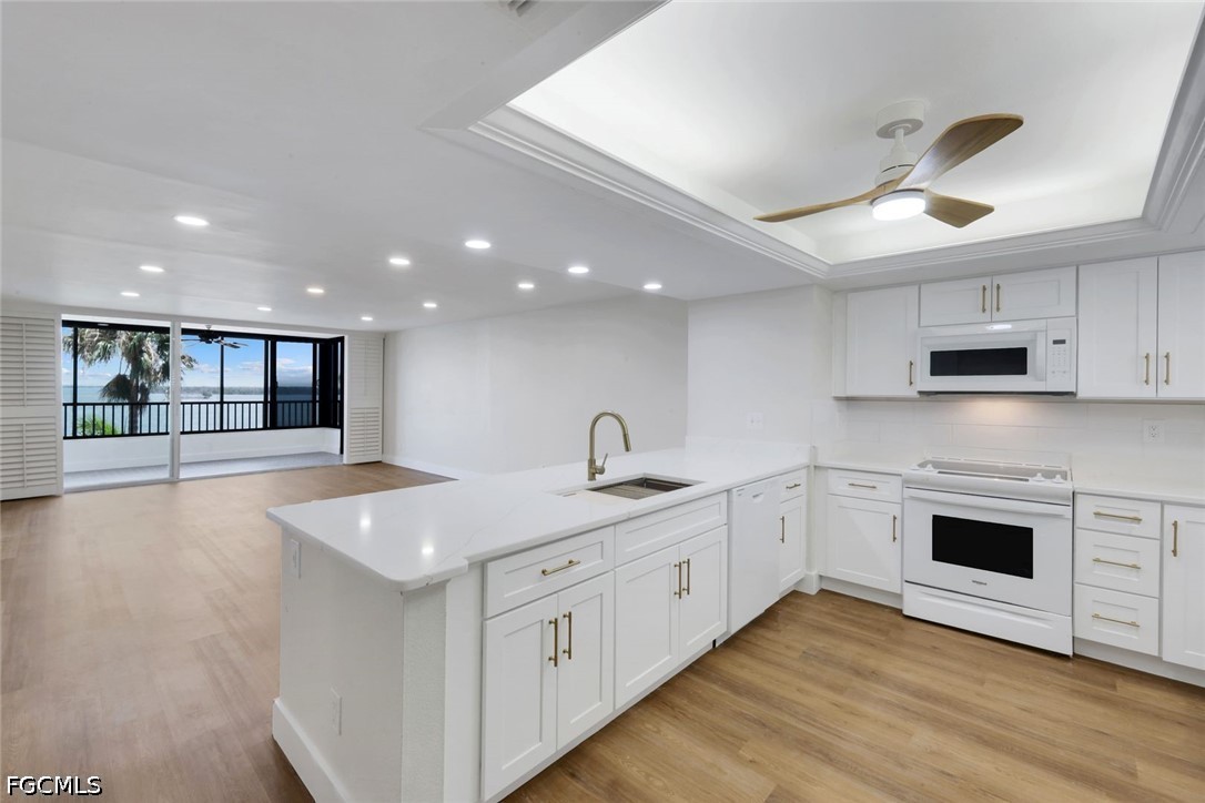 2 Bed Waterfront Home for Sale in Punta Rassa, FL, $530,000 — photo 4