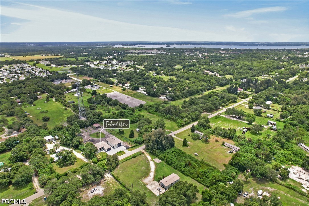 3 Bed SingleFamilyResidence for Sale in North Fort Myers, FL — photo 4