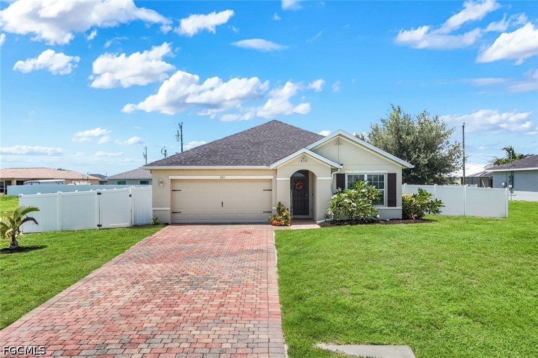 3 Bed SingleFamilyResidence for Sale in Cape Coral, FL — photo 4