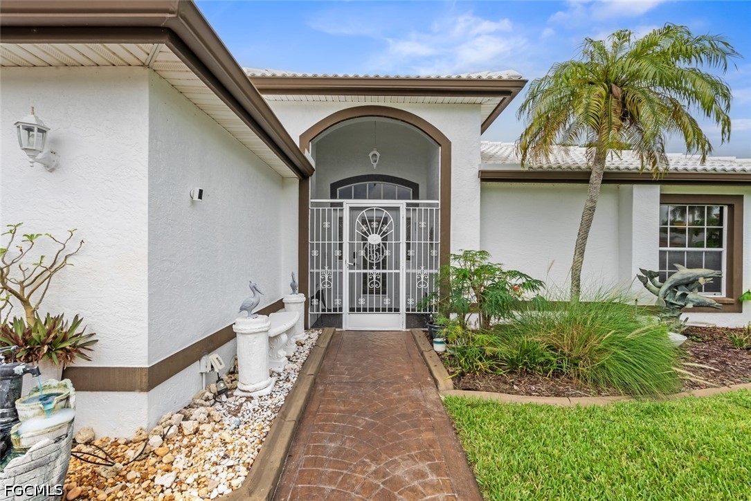3 Bed Waterfront Home for Sale in Del Vera Country Club, FL — photo 4