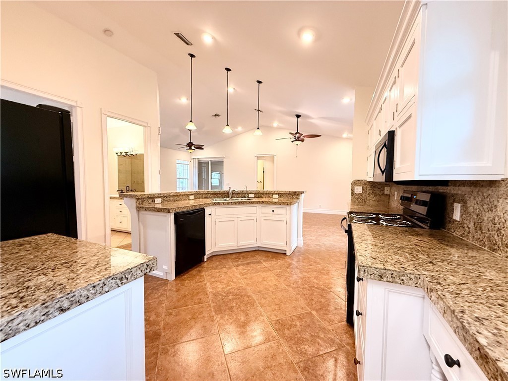 2 Bed SingleFamilyResidence for Sale in Naples, FL, $2,800 — photo 4
