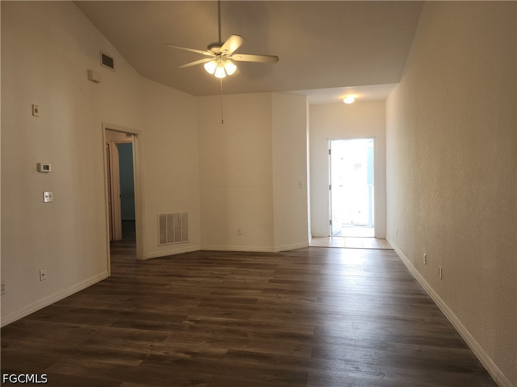 3 Bed Condominium for Sale in Fort Myers, photo 4