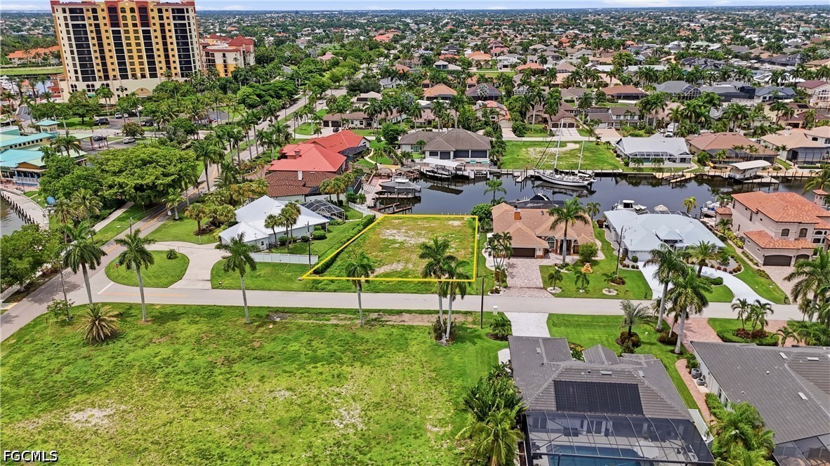 Waterfront Home for Sale in Cape Coral, FL, $760,000 — photo 4