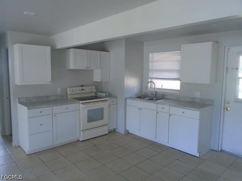 4 Bed SingleFamilyResidence for Sale in Sengs Subd, FL — photo 4
