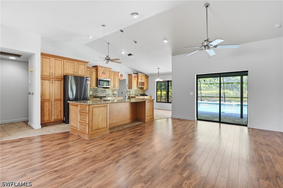 3 Bed Pool Home for Sale in Pine Run, FL, $3,000 — photo 4