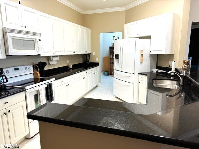3 Bed Waterfront Home for Sale in Riviera, FL, $324,900 — photo 4