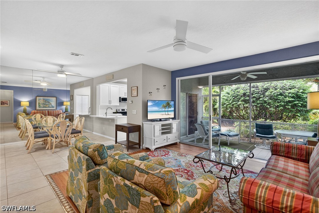 2 Bed Attached for Sale in Naples, FL, $369,000 — photo 4