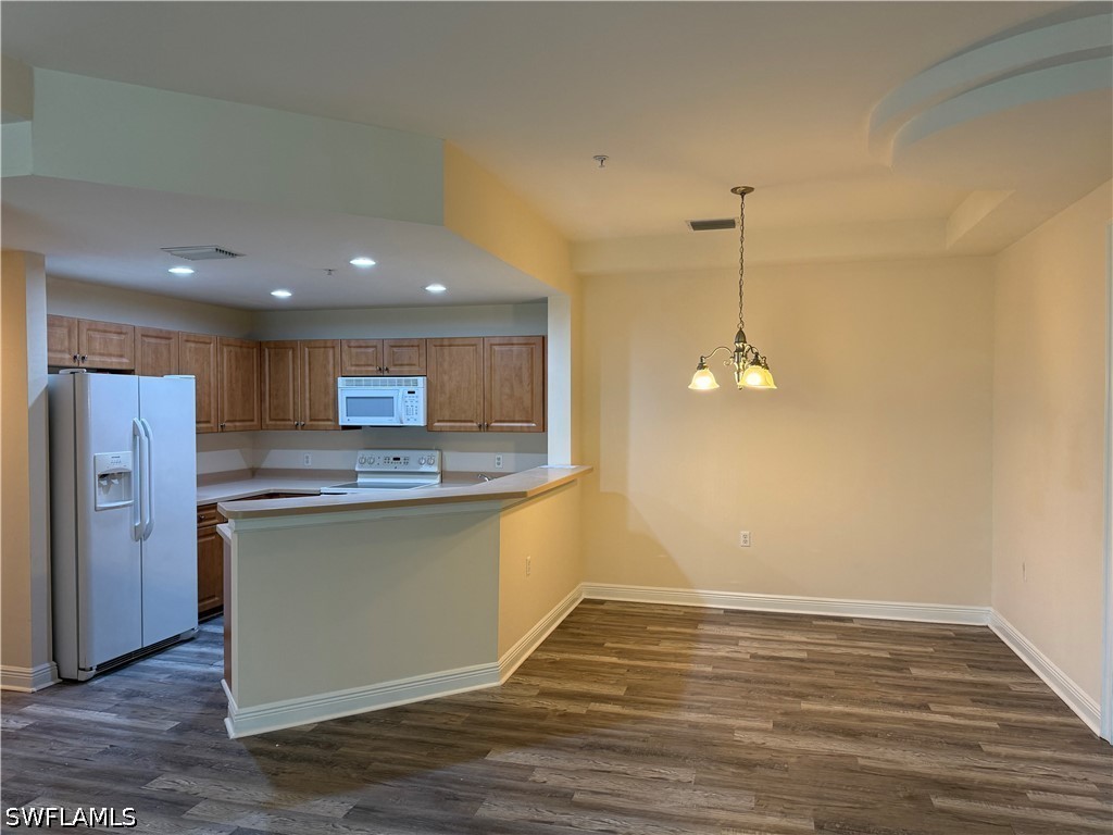 2 Bed Condominium for Sale in Cape Coral, FL, $1,400 — photo 4