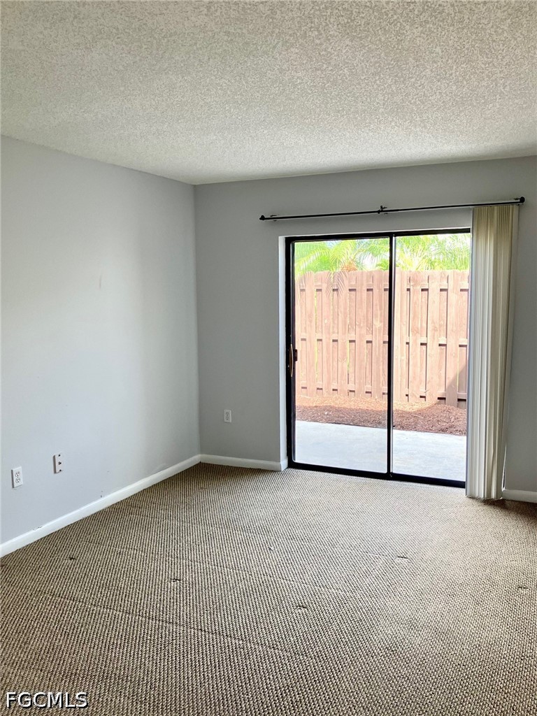 2 Bed Townhouse for Sale in Sandalwood Estates, FL, $1,550 — photo 4