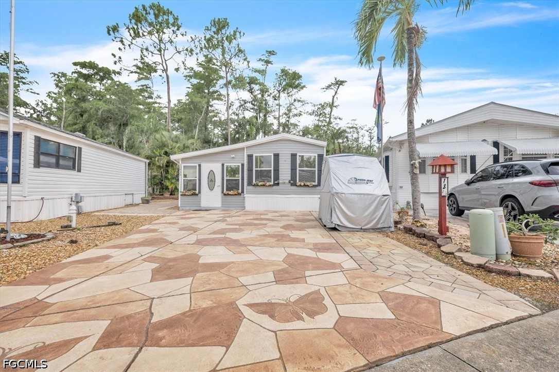 1 Bed ManufacturedHome for Sale in Estero, FL, $125,000 — photo 4