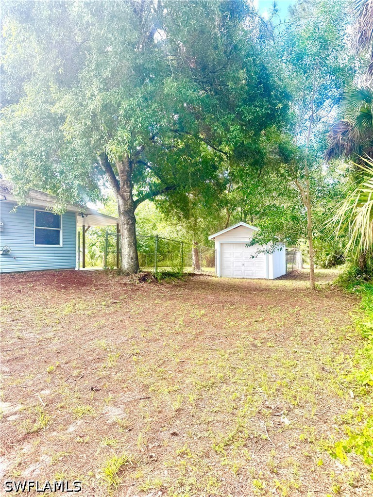 3 Bed SingleFamilyResidence for Sale in Naples, FL, $449,000 — photo 4
