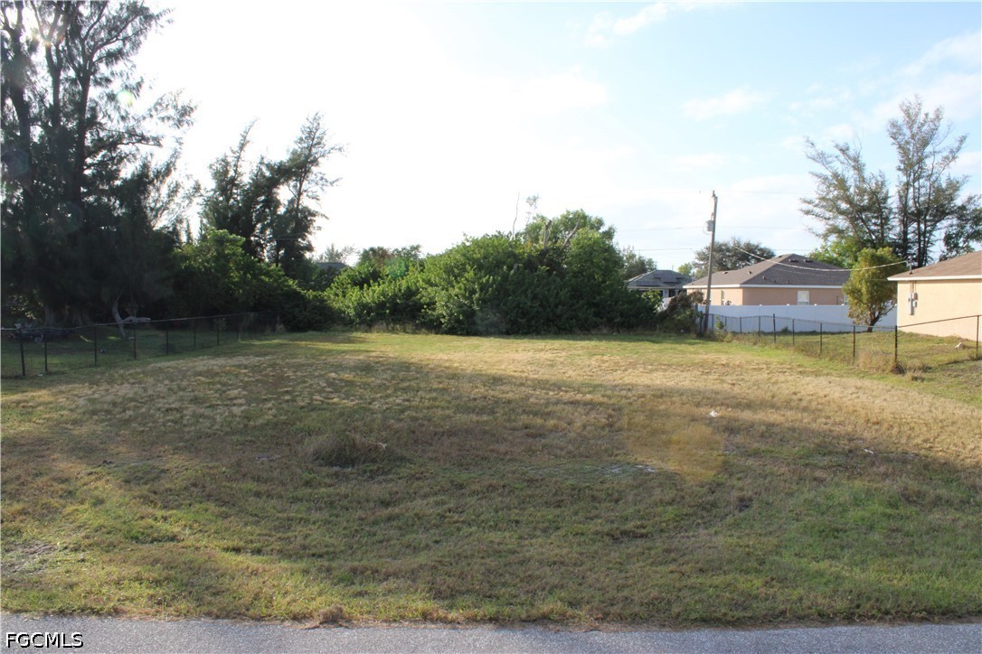 Commercial for Sale in Cape Coral, FL, $35,000 — photo 4