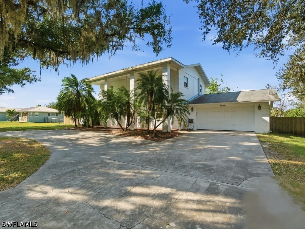 3 Bed Pool Home for Sale in Fort Myers, FL, $3,950 — photo 4