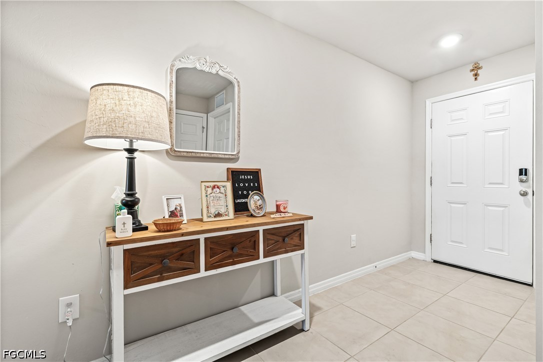 4 Bed SingleFamilyResidence for Sale in Cape Coral, FL — photo 4