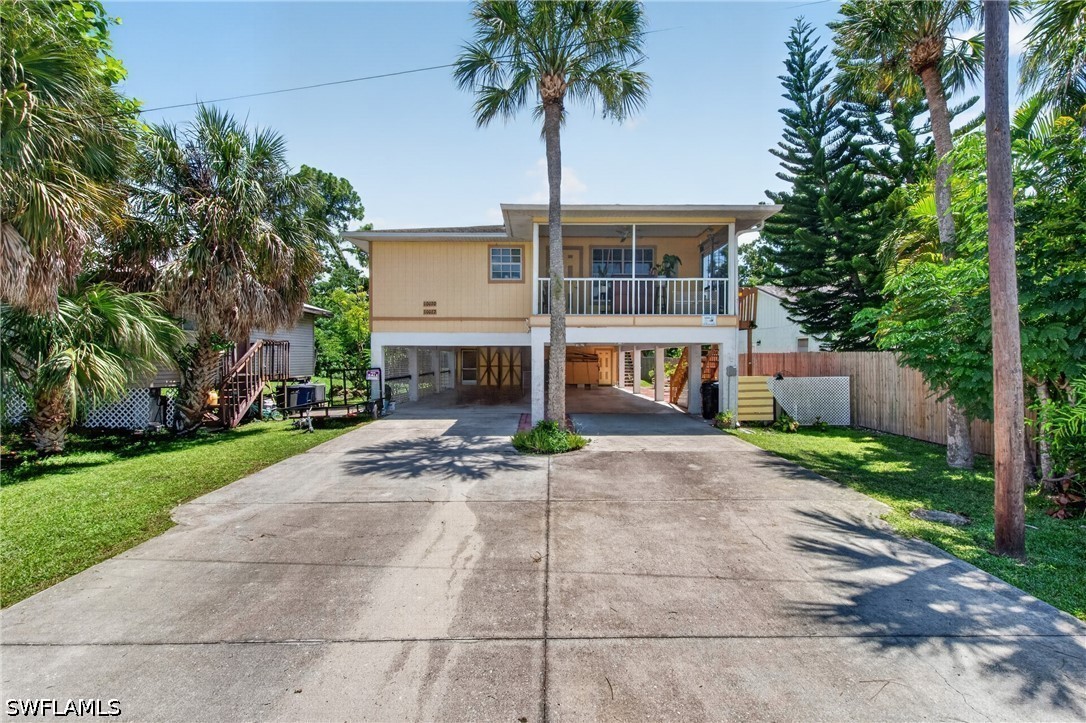 3 Bed SingleFamilyResidence for Sale in Heitmans, FL — photo 4