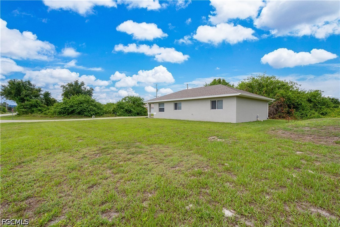 3 Bed SingleFamilyResidence for Sale in Lehigh Acres, FL — photo 4