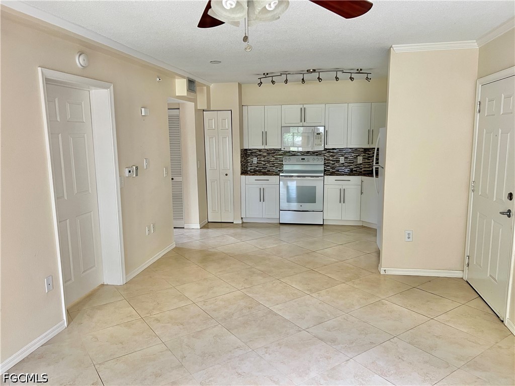 1 Bed Condominium for Sale in Bonita Springs, FL, $1,495 — photo 4