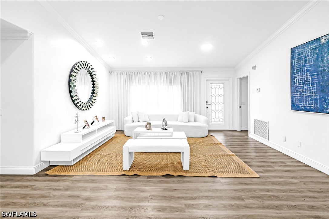 5 Bed Pool Home for Sale in Naples, FL, $1,379,000 — photo 4