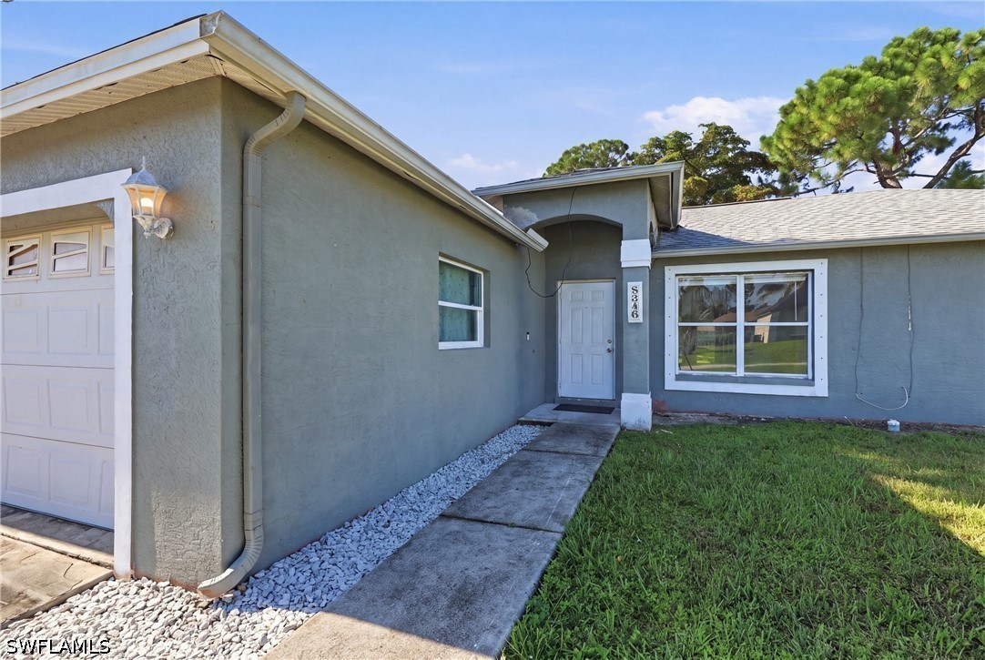 3 Bed SingleFamilyResidence for Sale in San Carlos Park, FL — photo 4