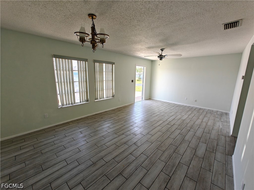 2 Bed Attached for Sale in Orange Grove Park, photo 4