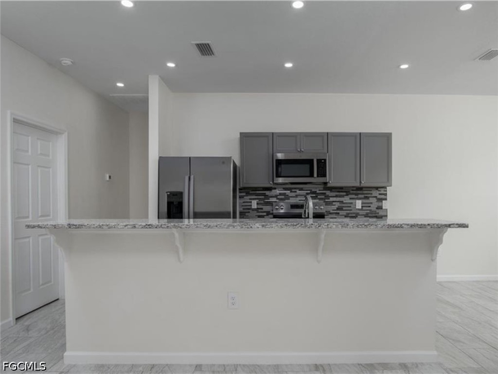 4 Bed SingleFamilyResidence for Sale in Lehigh Acres, FL — photo 4