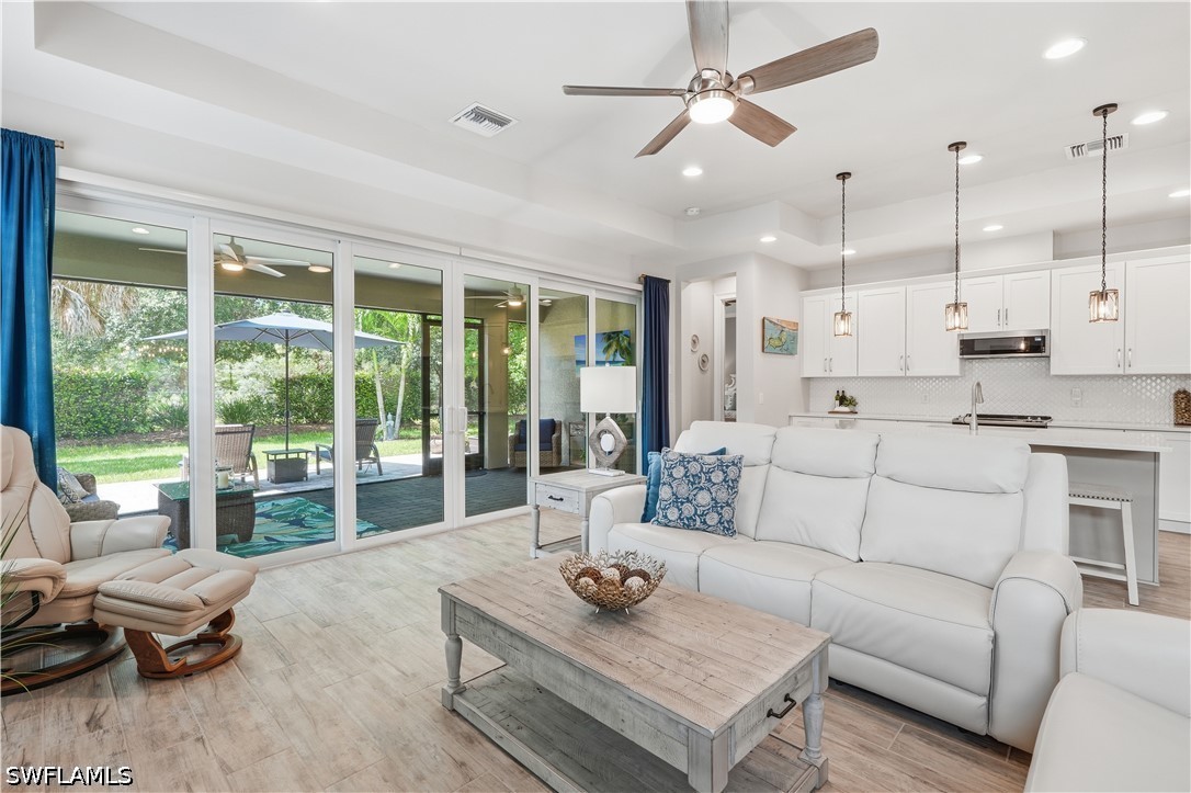4 Bed SingleFamilyResidence for Sale in Naples, FL, $865,000 — photo 4