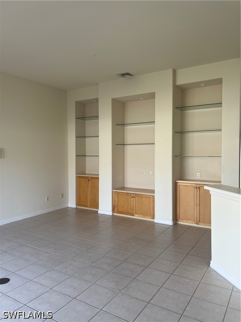 3 Bed Pool Home for Sale in Costa Del Sol, FL, $3,100 — photo 4
