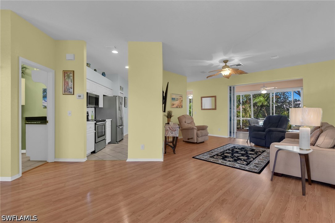 2 Bed SingleFamilyResidence for Sale in North Fort Myers, FL — photo 4