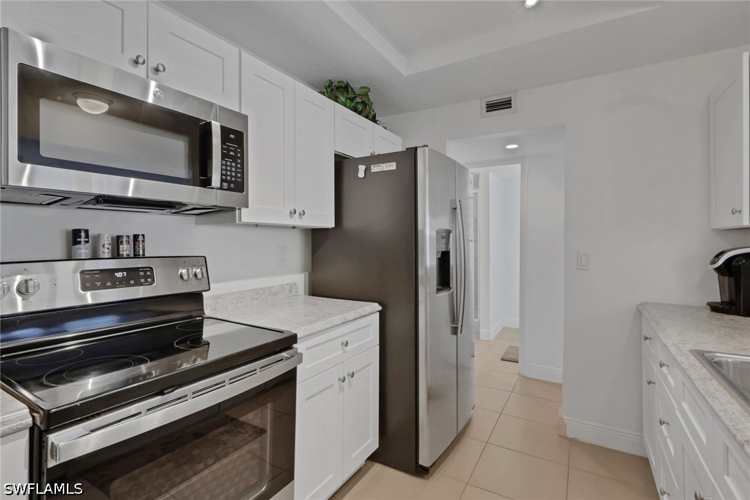 2 Bed Condominium for Sale in North Fort Myers, FL, $180,000 — photo 4