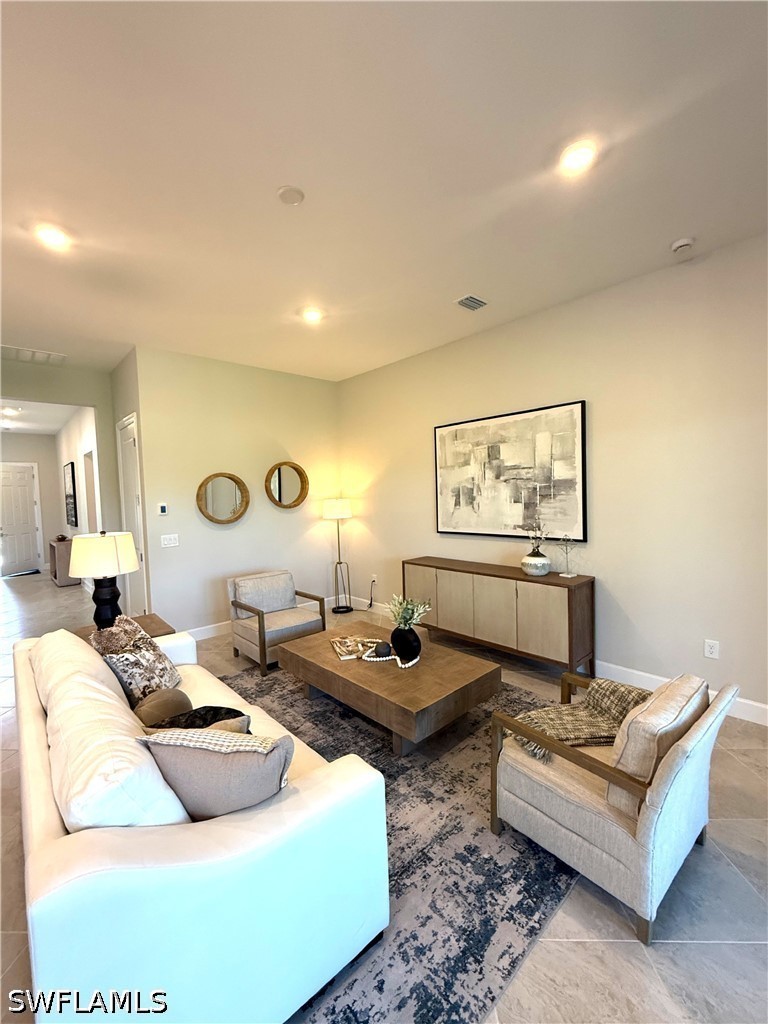 2 Bed SingleFamilyResidence for Sale in North Fort Myers, FL — photo 4