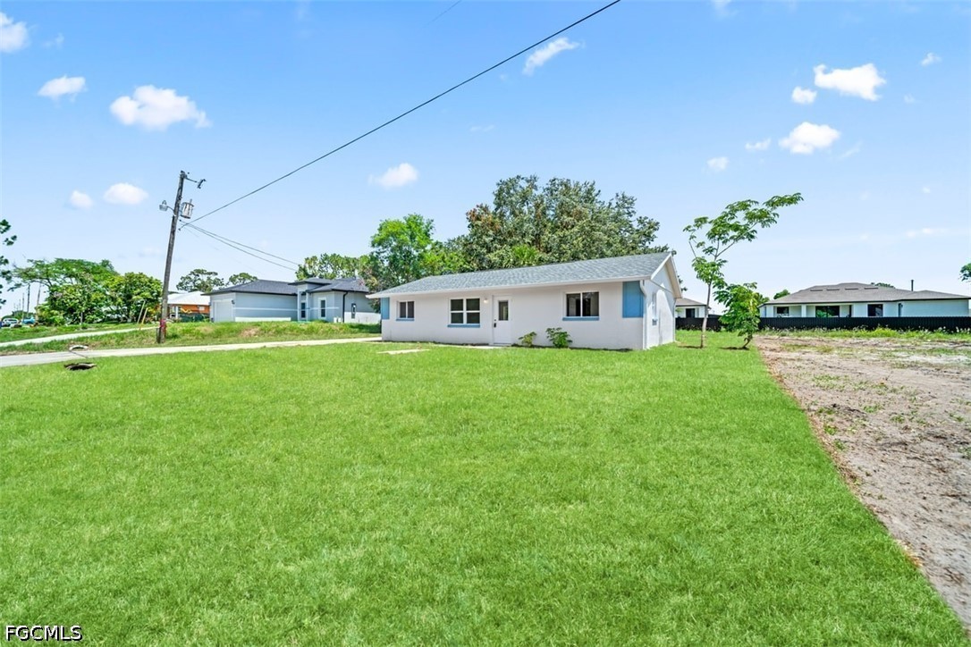 3 Bed SingleFamilyResidence for Sale in Lehigh Acres, FL — photo 4