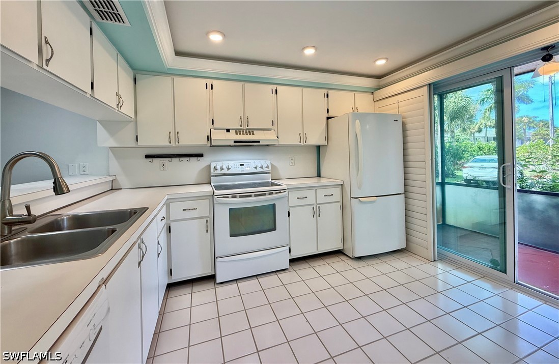2 Bed Condominium for Sale in Winterpark, FL, $245,000 — photo 4