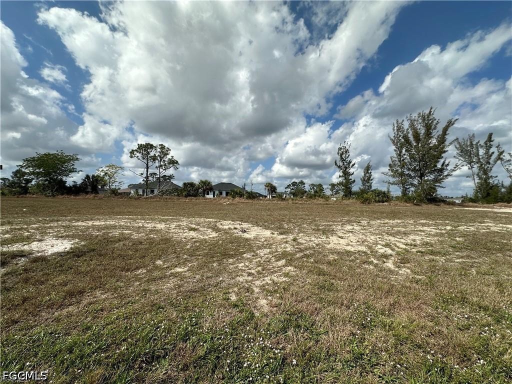 Waterfront Home for Sale in Gator Circle, FL, $39,000 — photo 4