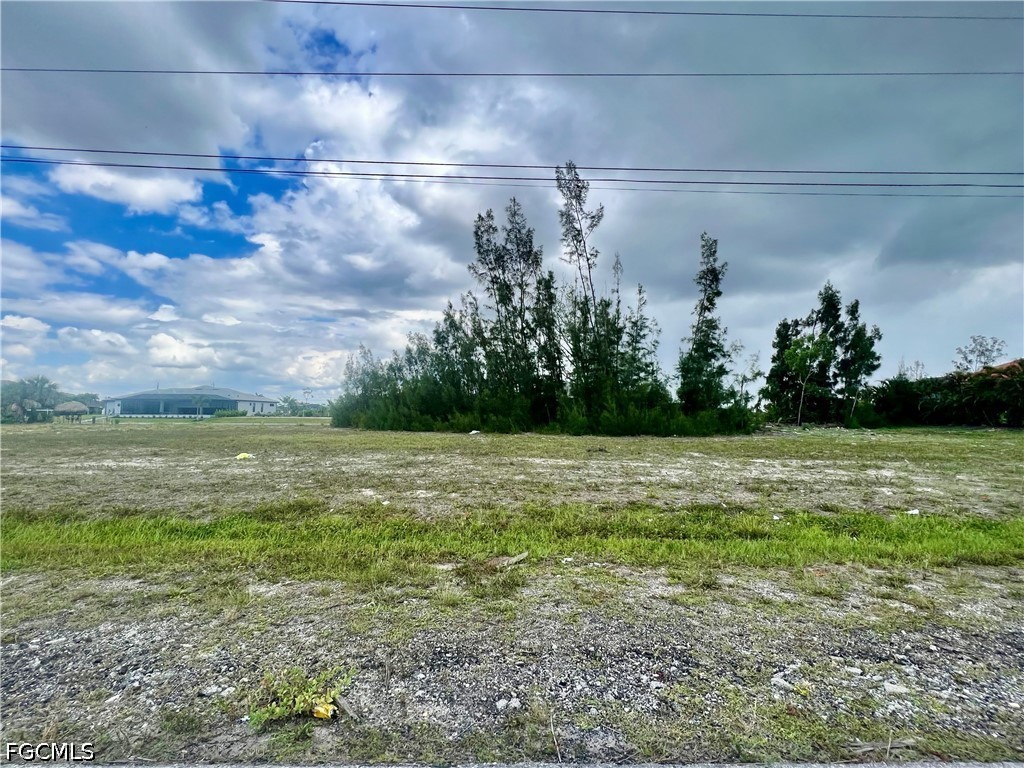 Waterfront Home for Sale in Cape Coral, FL, $269,000 — photo 4