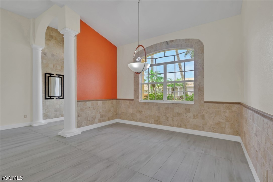 3 Bed Pool Home for Sale in Fort Myers, photo 4