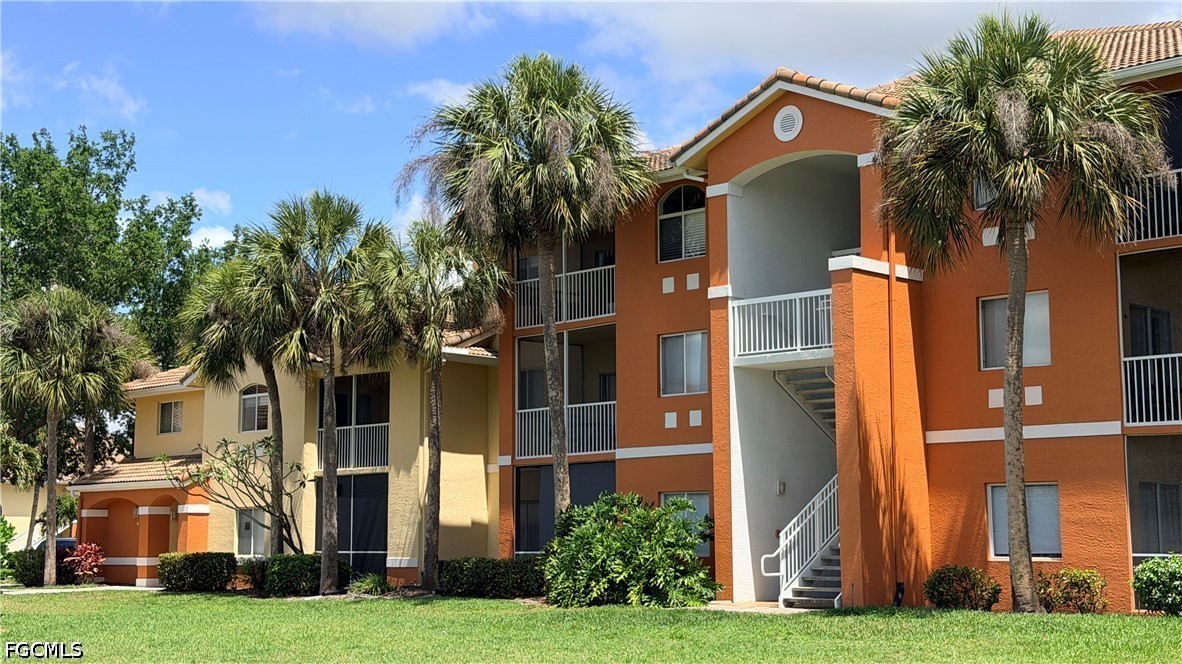2 Bed Waterfront Home for Sale in Fort Myers, FL, $1,450 — photo 4