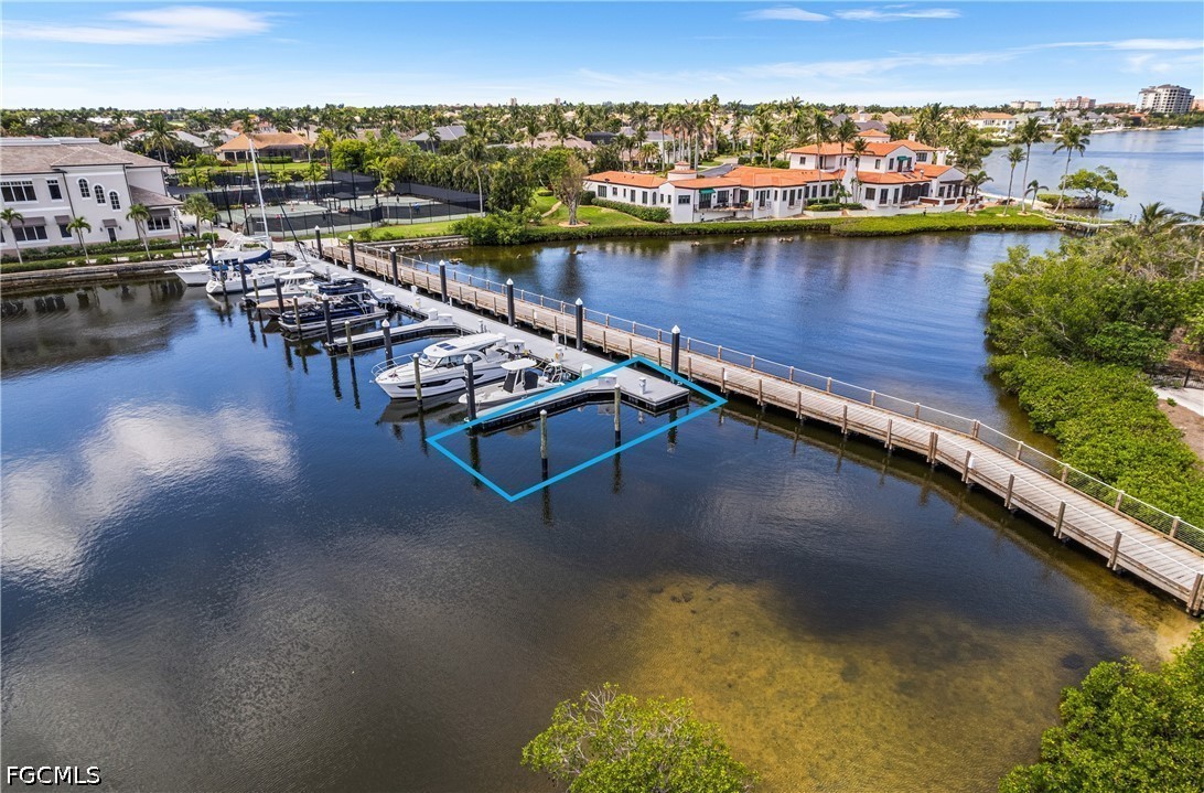 Waterfront Home for Sale in Fort Myers, photo 4