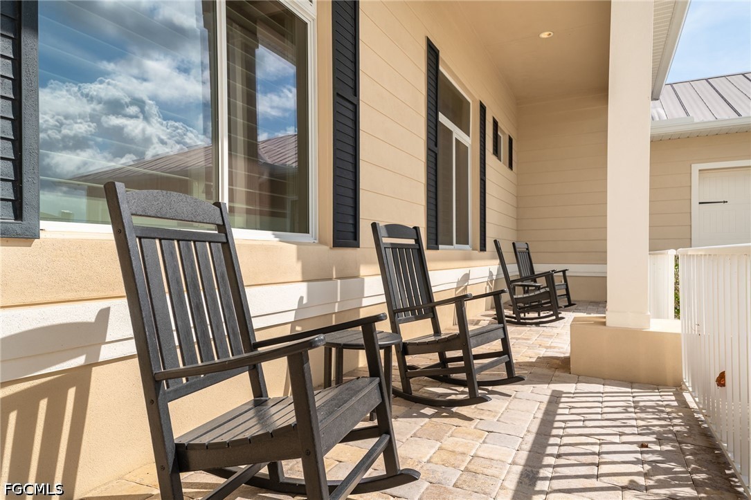 3 Bed Pool Home for Sale in Old Fort Denaud, photo 4