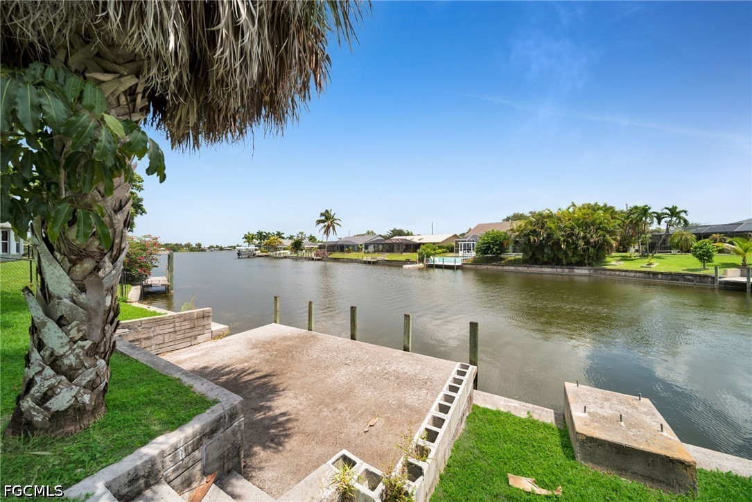 3 Bed Waterfront Home for Sale in Cape Coral, FL, $1,900 — photo 4