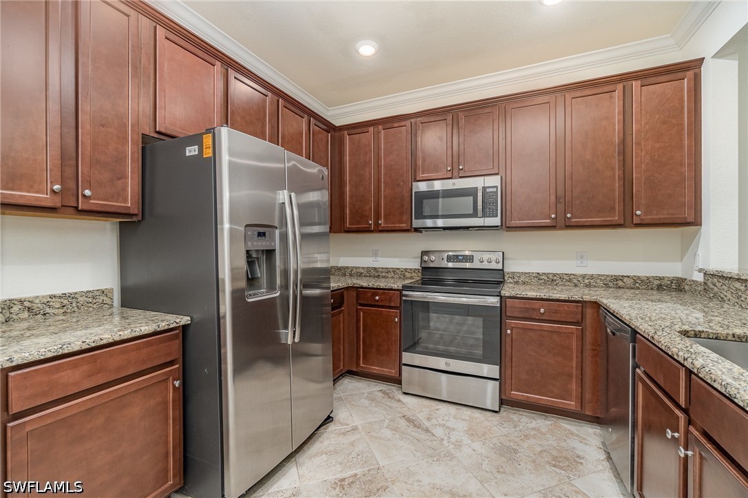 3 Bed Waterfront Home for Sale in Naples, FL, $2,200 — photo 4