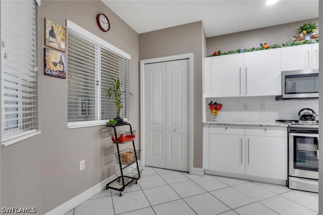2 Bed Condominium for Sale in Blue Heron, FL, $249,900 — photo 4