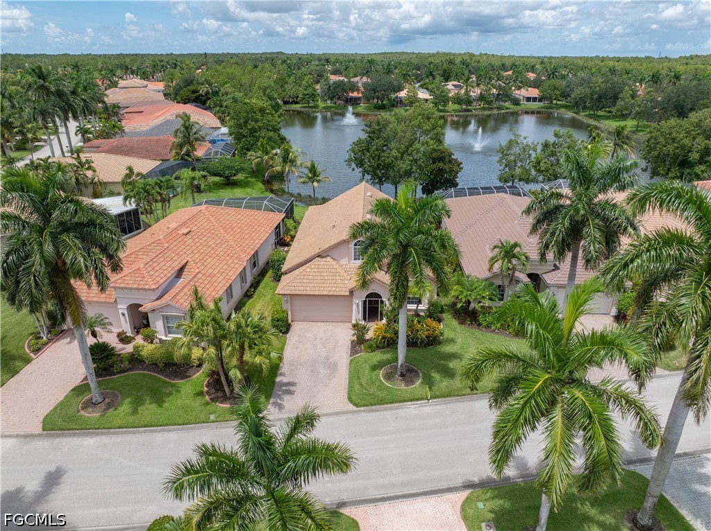 4 Bed Waterfront Home for Sale in Fort Myers, FL, $449,900 — photo 4