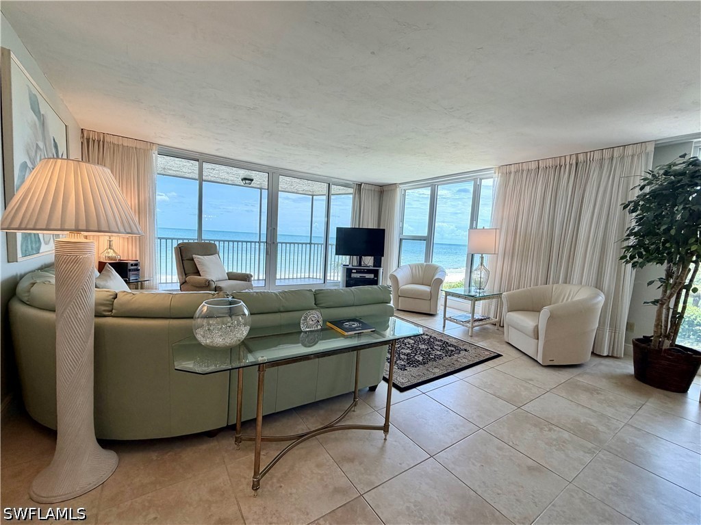 2 Bed Waterfront Home for Sale in Naples, FL, $13,500 — photo 4