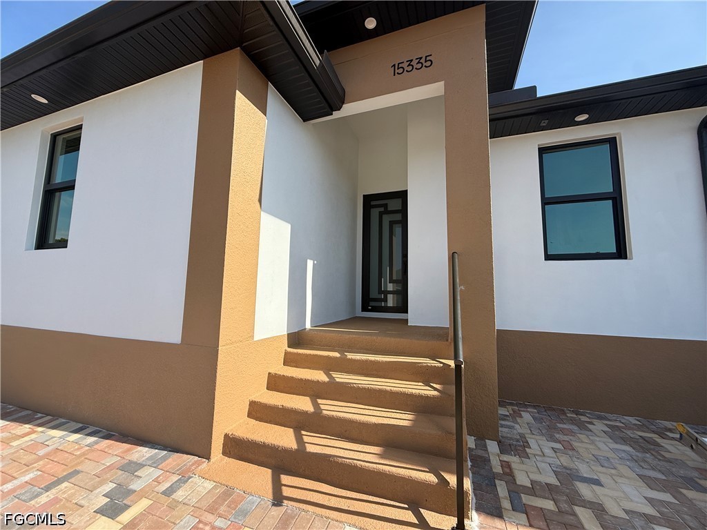 8 Bed Duplex for Sale in Fort Myers, FL, $699,000 — photo 4