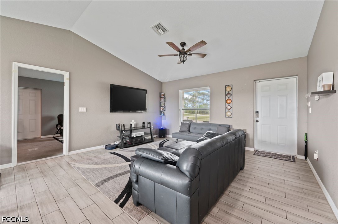 2 Bed SingleFamilyResidence for Sale in Port Labelle, FL — photo 4