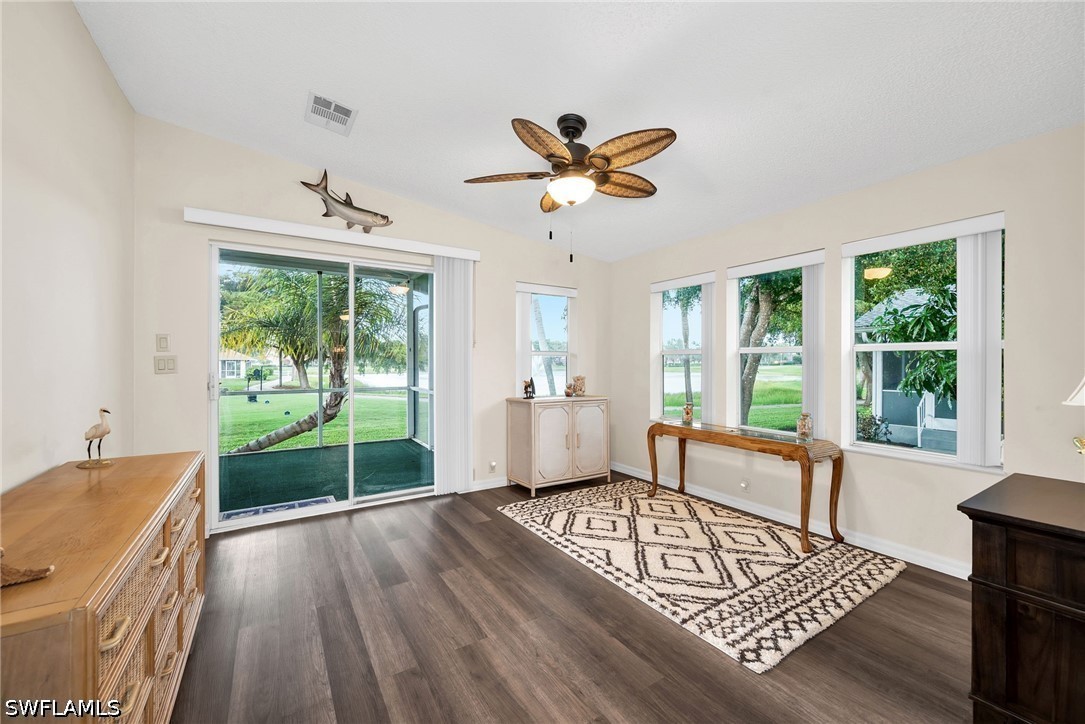 2 Bed SingleFamilyResidence for Sale in Carousel Cove, FL — photo 4