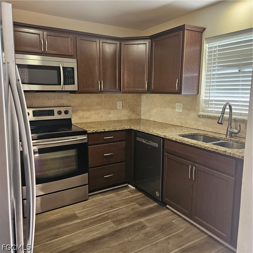 2 Bed Condominium for Sale in Cape Coral, FL, $129,900 — photo 4