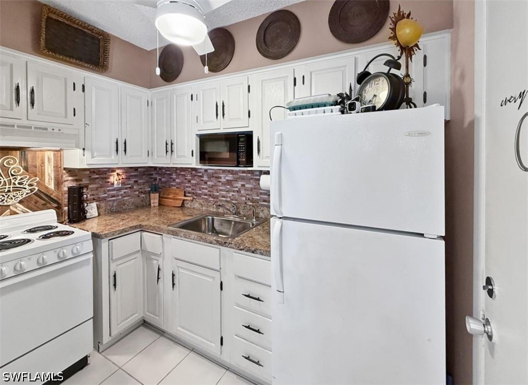 1 Bed Condominium for Sale in Marco Island, FL, $218,900 — photo 4