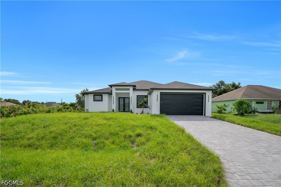 3 Bed SingleFamilyResidence for Sale in Lehigh Acres, FL — photo 4