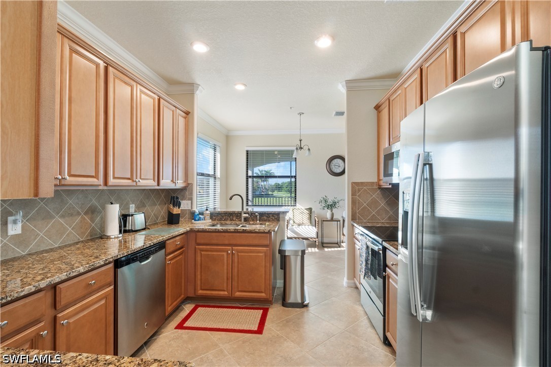 3 Bed Condominium for Sale in Casoria, FL, $10,000 — photo 4